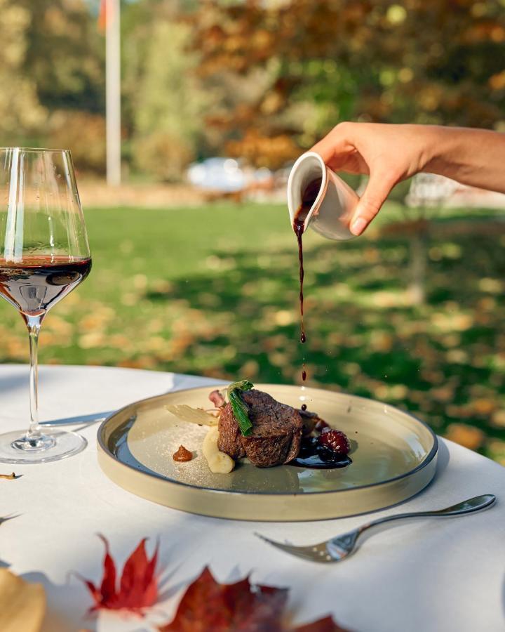 Hotel Château Salavaux 3*